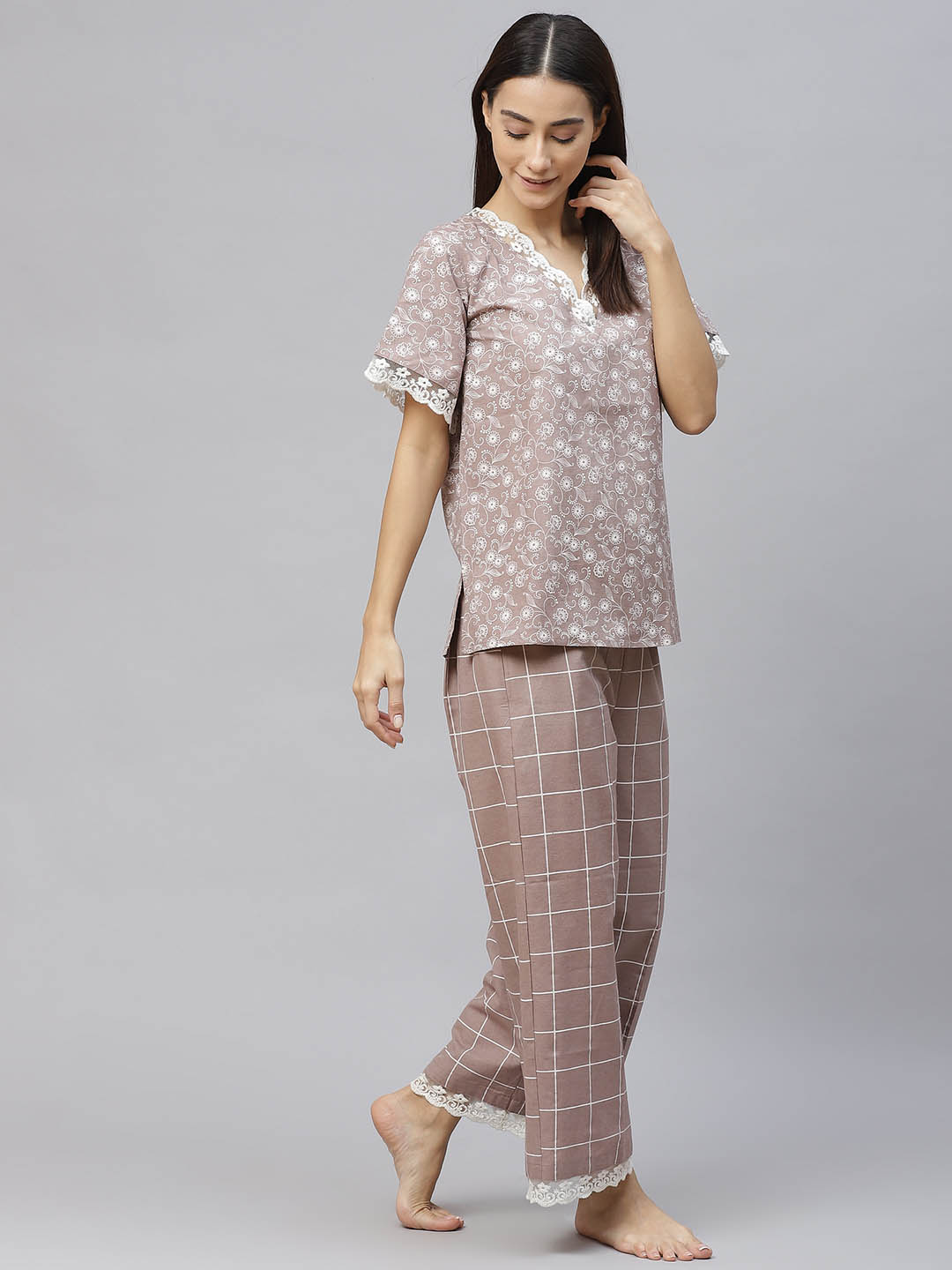 Women Brown & White  Pure Cotton Printed Night suit