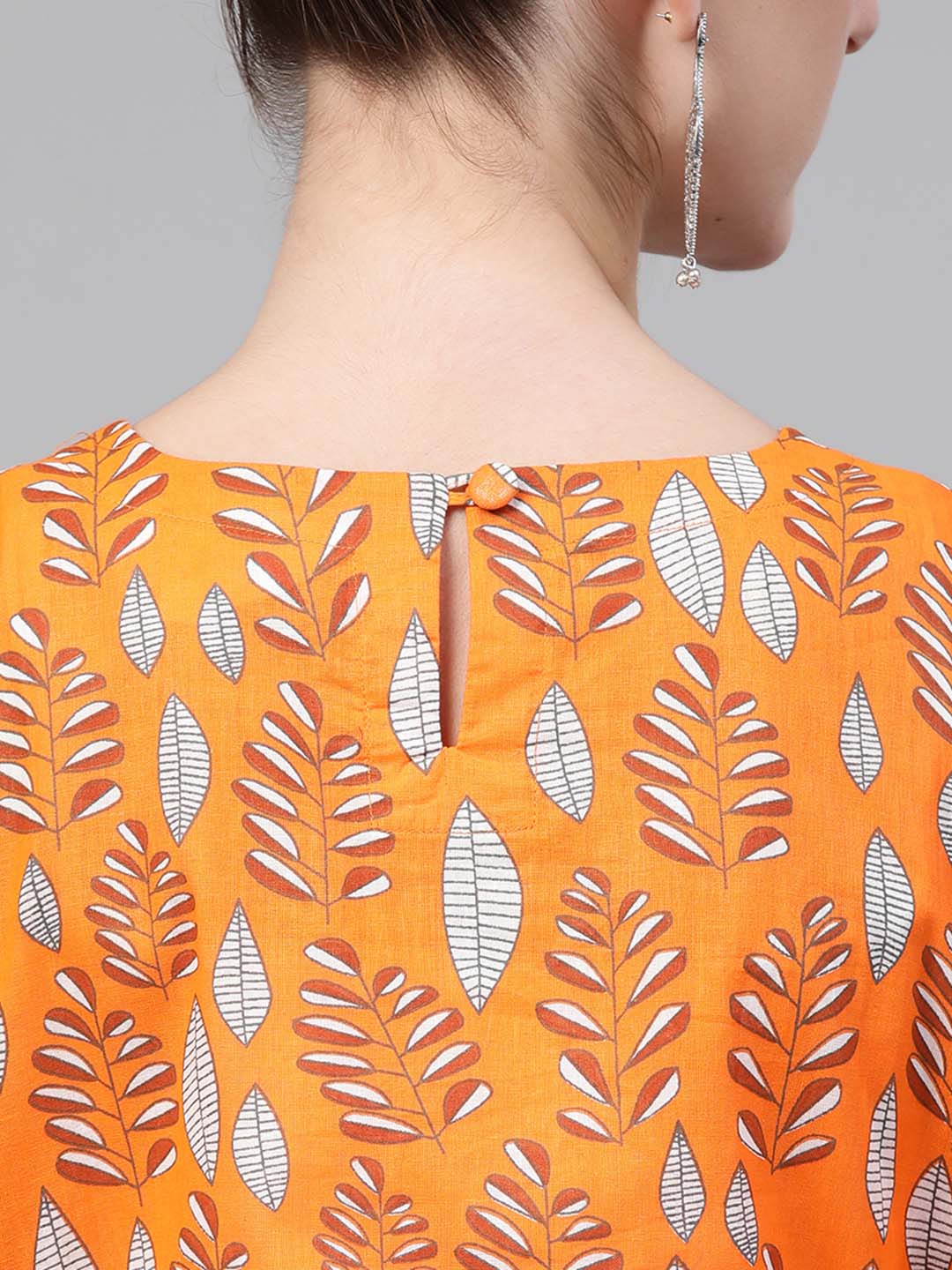 Women Orange & White Floral Printed Thread Work Pure Cotton Kurta