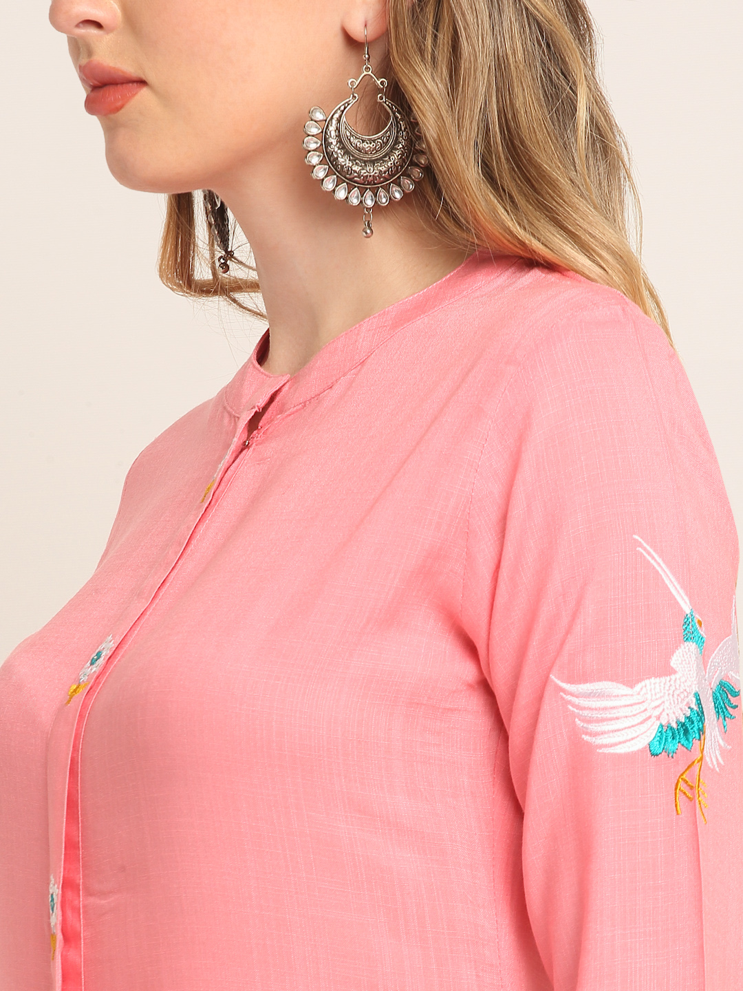 Women Rayon Pink Embroidered Kurta